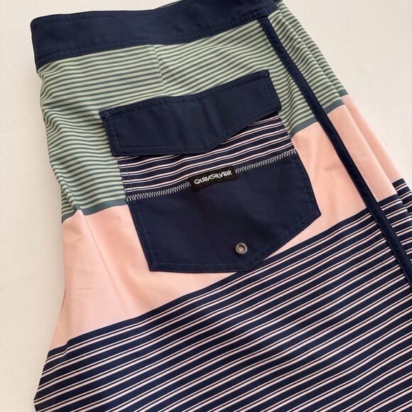 Quicksilver Men HighLine Surfsilk AirBrush 19" 4 Way Stretch Board Short Blue 40 - Picture 2 of 16